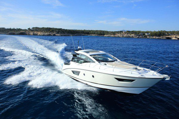 Beneteau Gran Turismo 46 Running