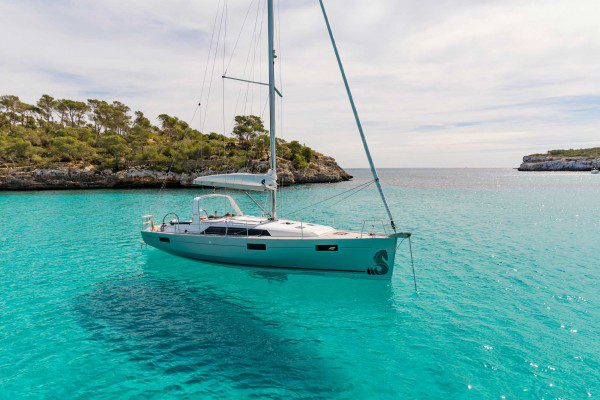 Beneteau Oceanis 41.1 Sailing Yacht at anchor