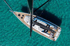Oceanis Yacht 62 mast aerial