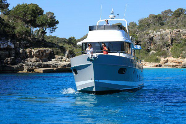 Beneteau Swift Trawler 50 power boat bow