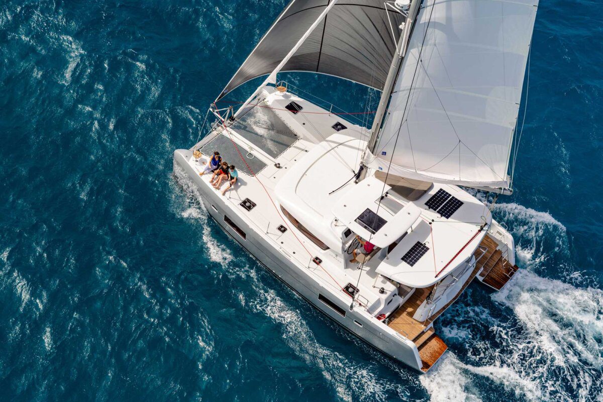 Lagoon 42
