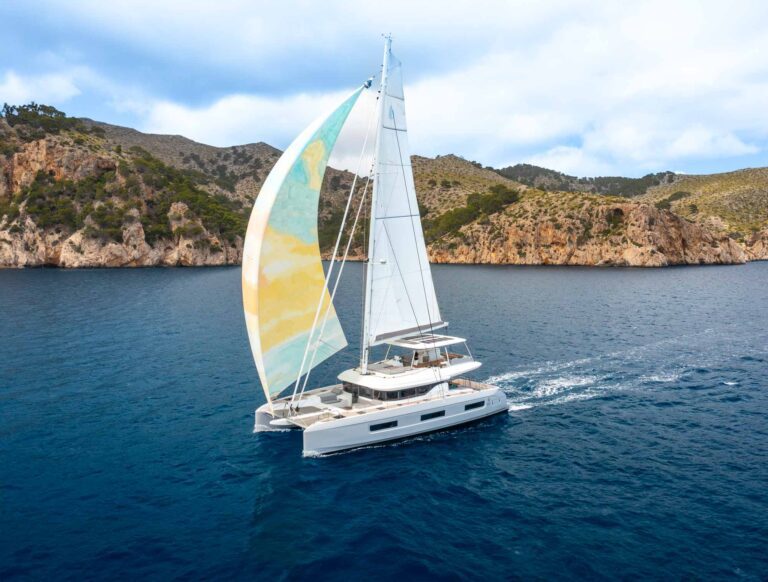 Lagoon60 running