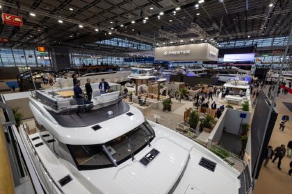 Prestige Yachts - Dusseldorf Boat Show